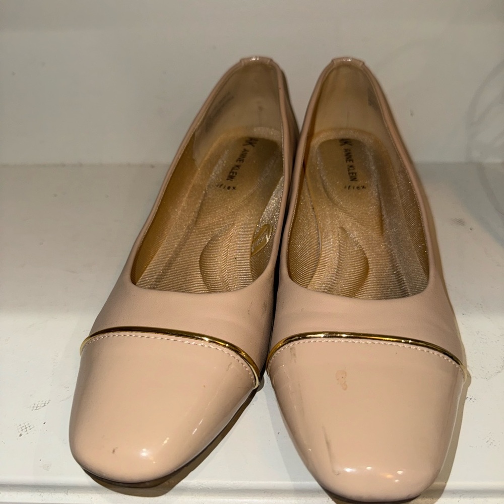 Anne Klein Pink Wedge Shoes with Elegant Design